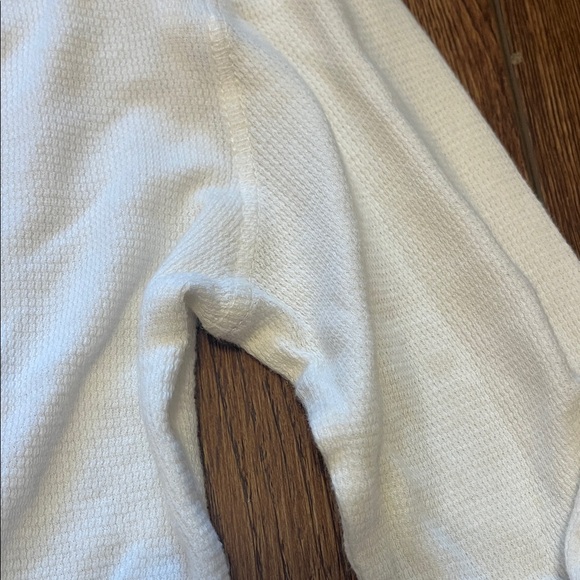 Lucky Brand Embroidered White Long Sleeve Thermal Medium - Picture 4 of 7